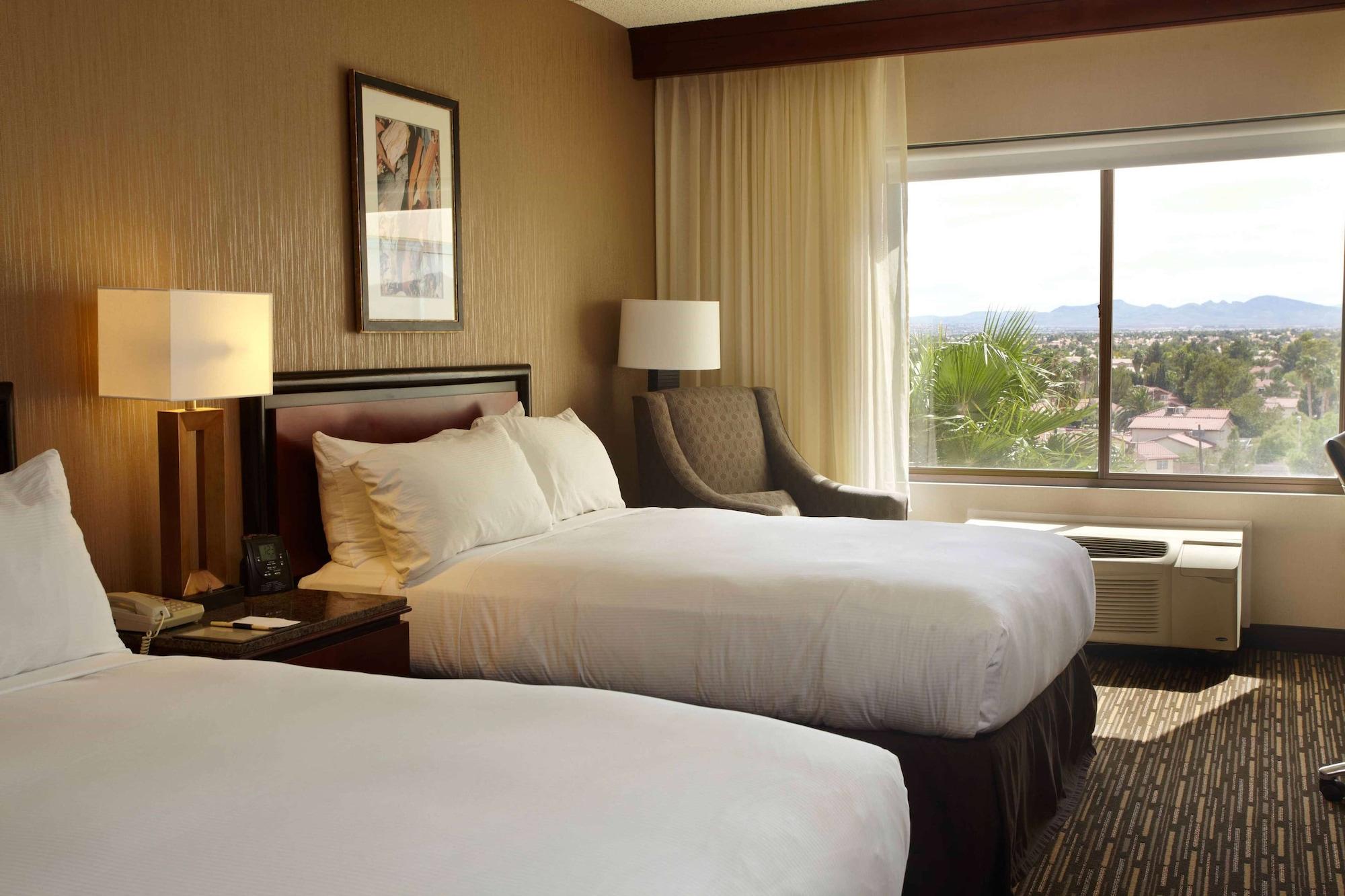 Doubletree By Hilton Las Vegas Airport Exterior photo